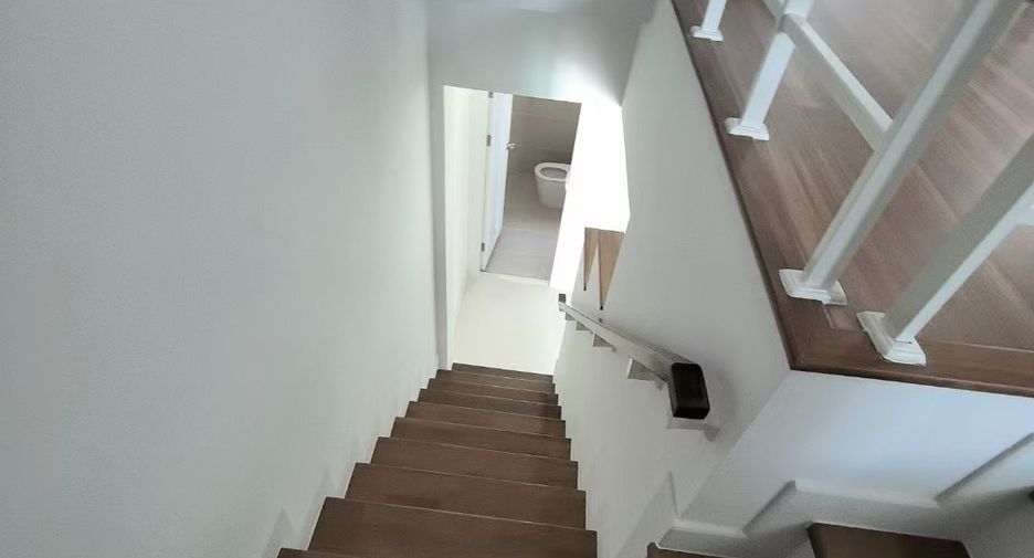 For rent 3 bedrooms townhouse in Thalang, Phuket