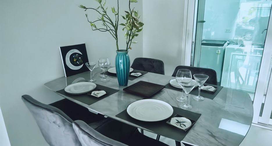 For rent 3 bedrooms townhouse in Thalang, Phuket