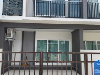 For rent 3 bedrooms townhouse in Thalang, Phuket