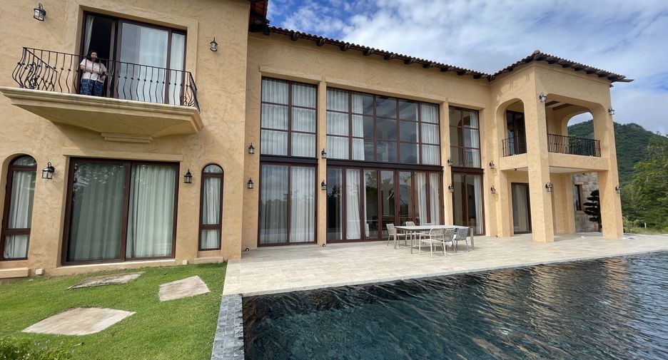 For sale 5 bedrooms villa in Pak Chong, Nakhon Ratchasima