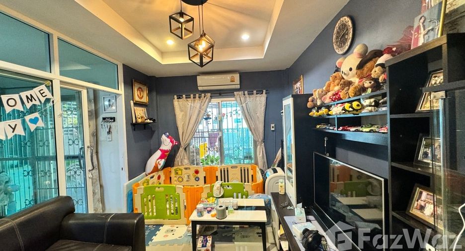 For sale 3 bedrooms townhouse in Lat Krabang, Bangkok