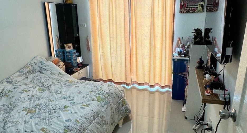 For sale 3 bedrooms townhouse in Lat Krabang, Bangkok