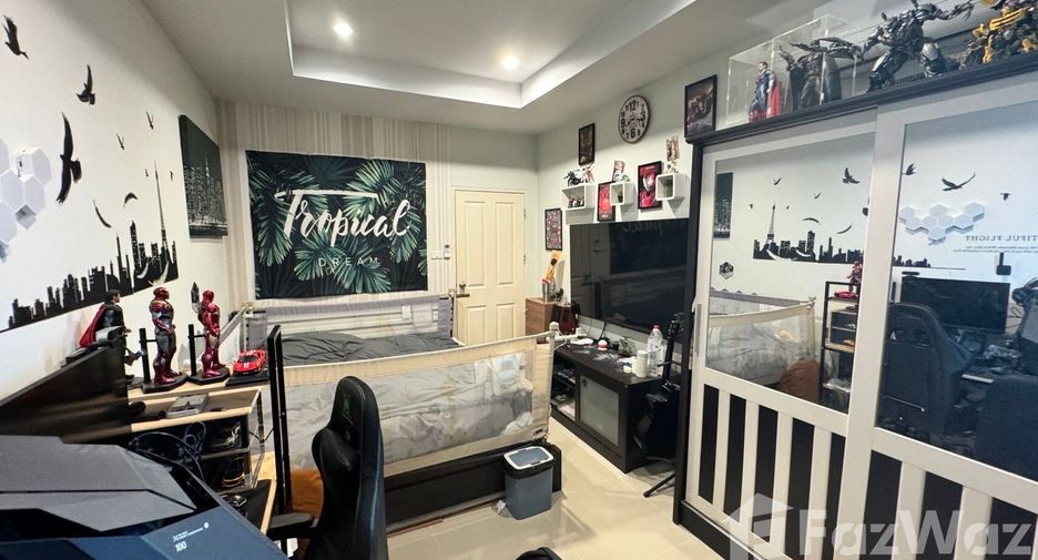 For sale 3 bedrooms townhouse in Lat Krabang, Bangkok