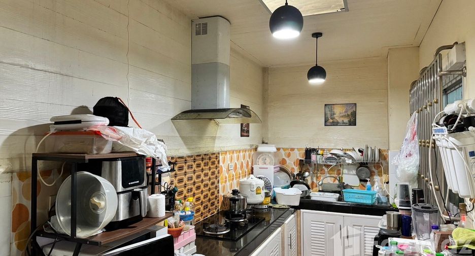 For sale 3 bedrooms townhouse in Lat Krabang, Bangkok