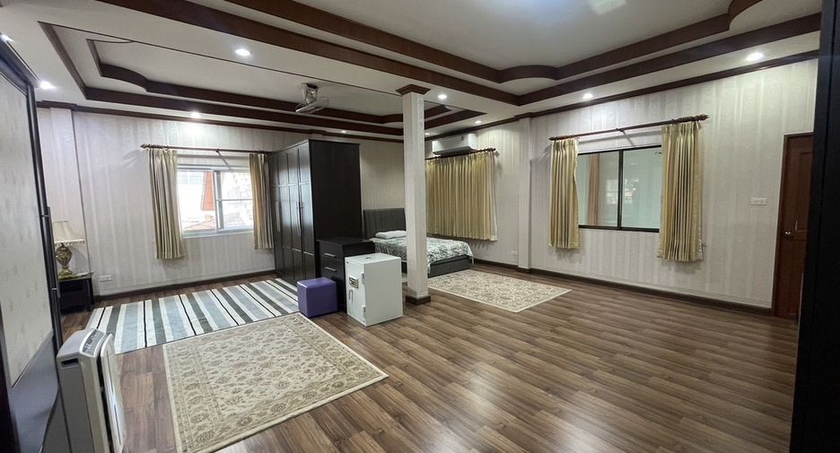 For sale 3 bedrooms villa in Bang Lamung, Chonburi