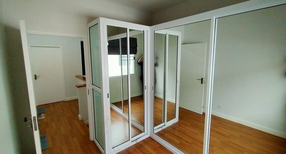 For sale 1 bed townhouse in Mueang Nonthaburi, Nonthaburi