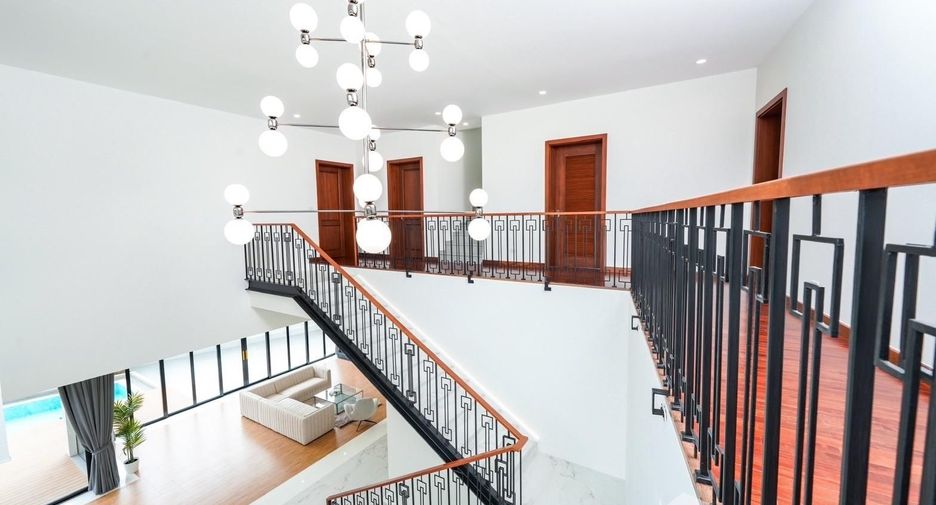 Villa zum Kauf mit 4 Zimmer in Mueang Phuket, Phuket
