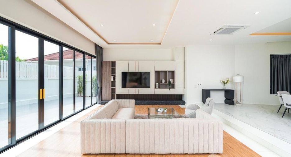 Villa zum Kauf mit 4 Zimmer in Mueang Phuket, Phuket