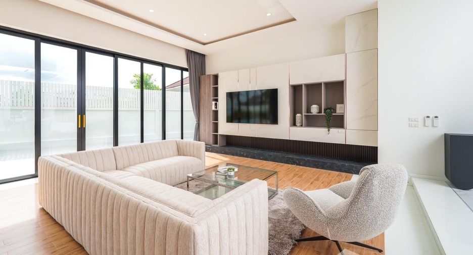 Villa zum Kauf mit 4 Zimmer in Mueang Phuket, Phuket