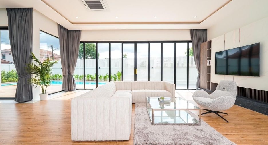 Villa zum Kauf mit 4 Zimmer in Mueang Phuket, Phuket