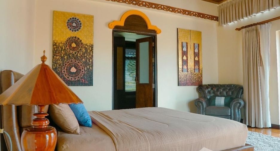 For sale 4 bedrooms villa in Bang Lamung, Chonburi