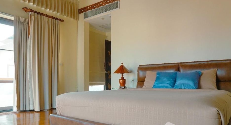 For sale 4 bedrooms villa in Bang Lamung, Chonburi