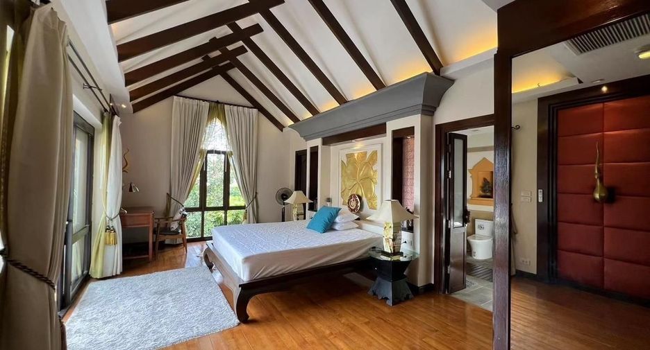 For sale 4 bedrooms villa in Bang Lamung, Chonburi