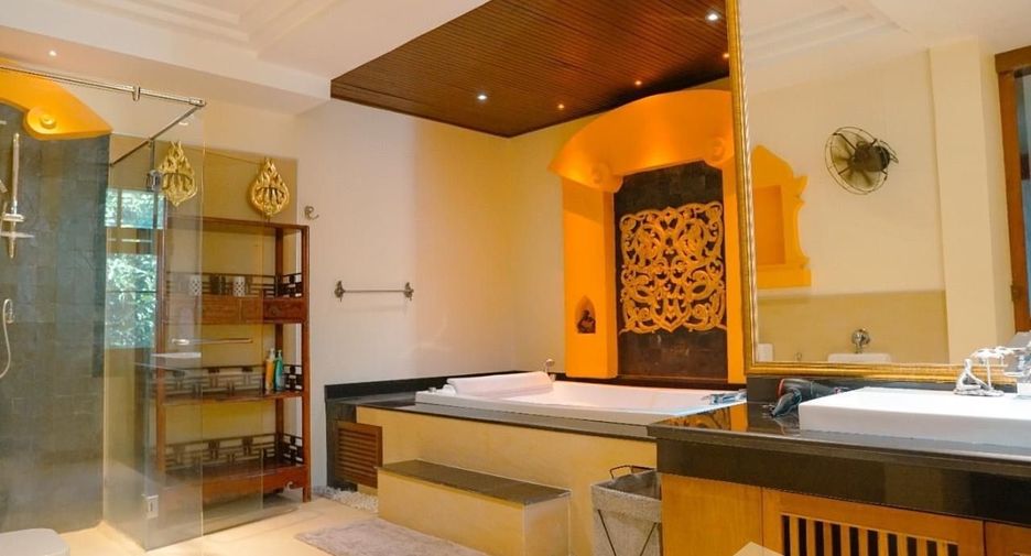 For sale 4 bedrooms villa in Bang Lamung, Chonburi