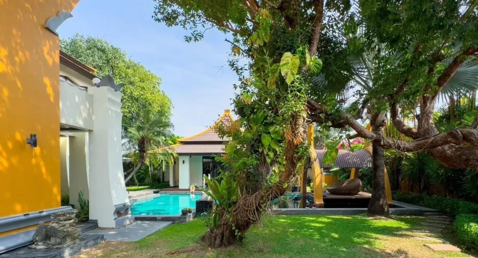 For sale 4 bedrooms villa in Bang Lamung, Chonburi