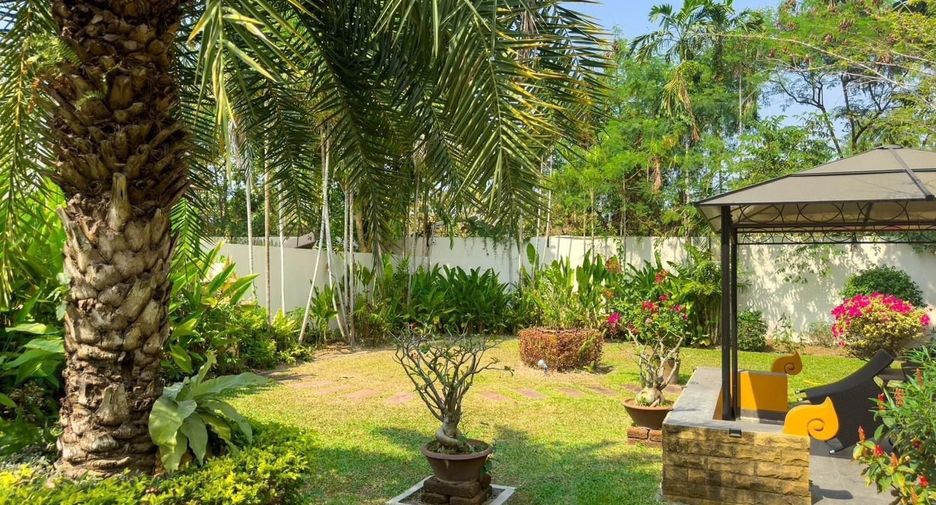 For sale 4 bedrooms villa in Bang Lamung, Chonburi