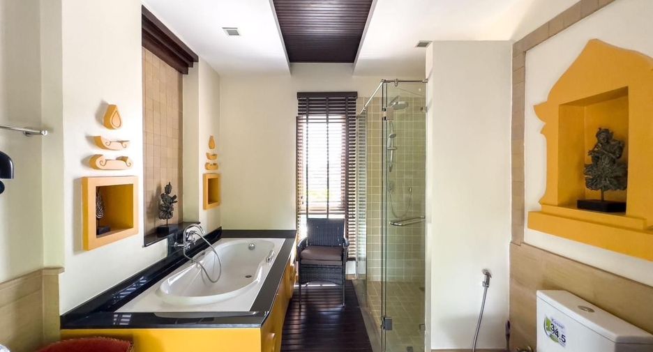 For sale 4 bedrooms villa in Bang Lamung, Chonburi