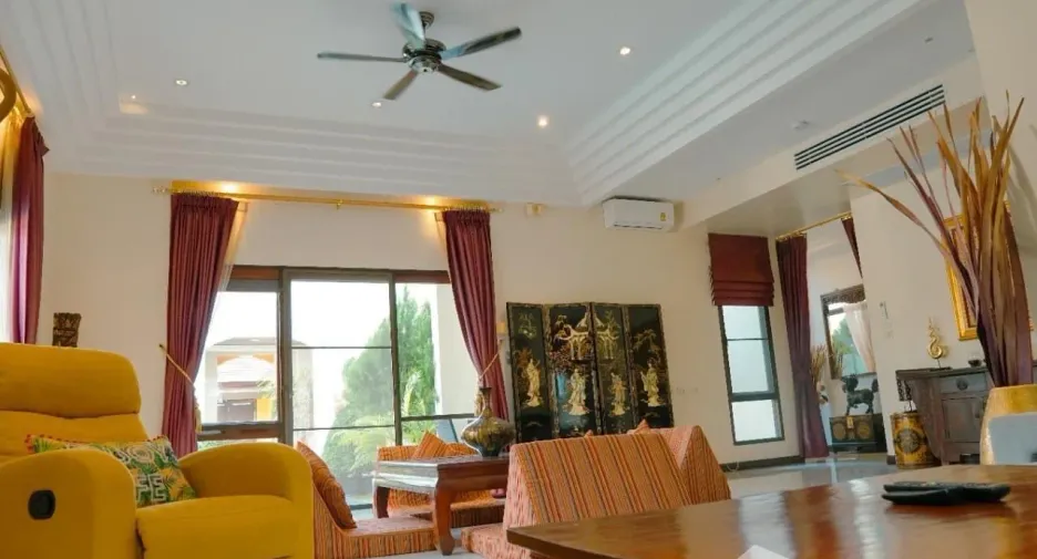 For sale 4 bedrooms villa in Bang Lamung, Chonburi