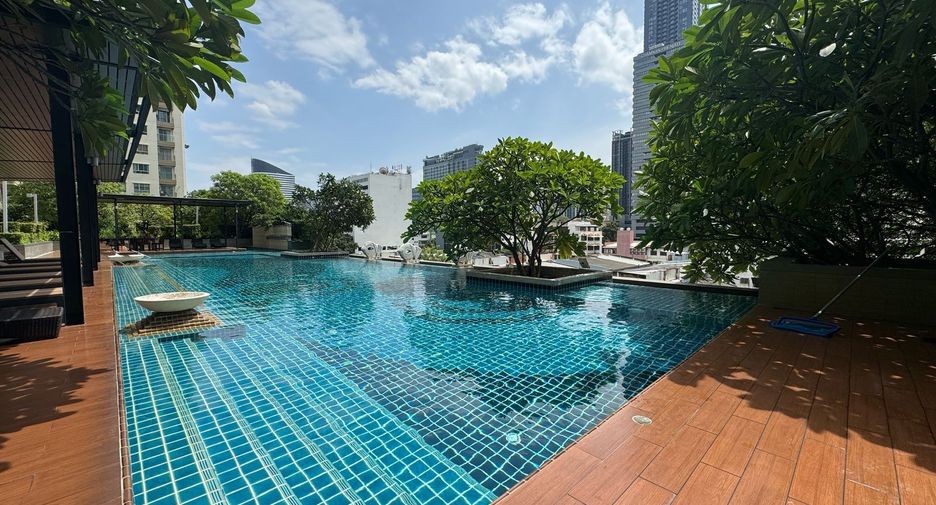 For sale 2 ベッドルーム condo in Huai Khwang, Bangkok