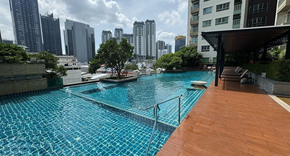 For sale 2 ベッドルーム condo in Huai Khwang, Bangkok