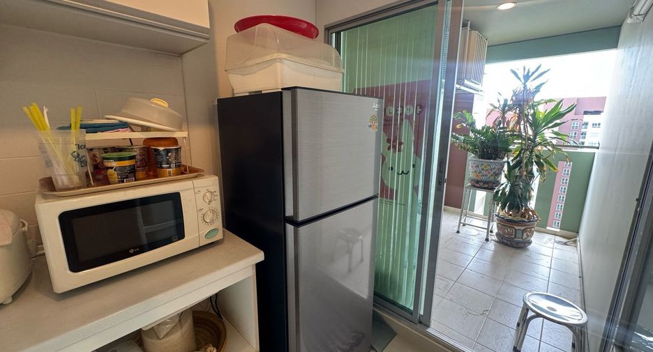 Condo en venta de 2 habitaciones en Huai Khwang, Bangkok