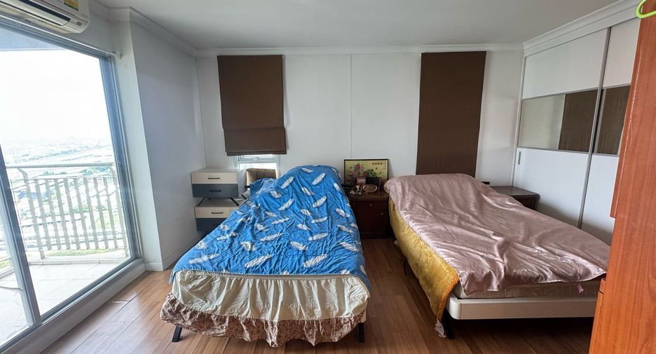 For sale 2 ベッドルーム condo in Huai Khwang, Bangkok