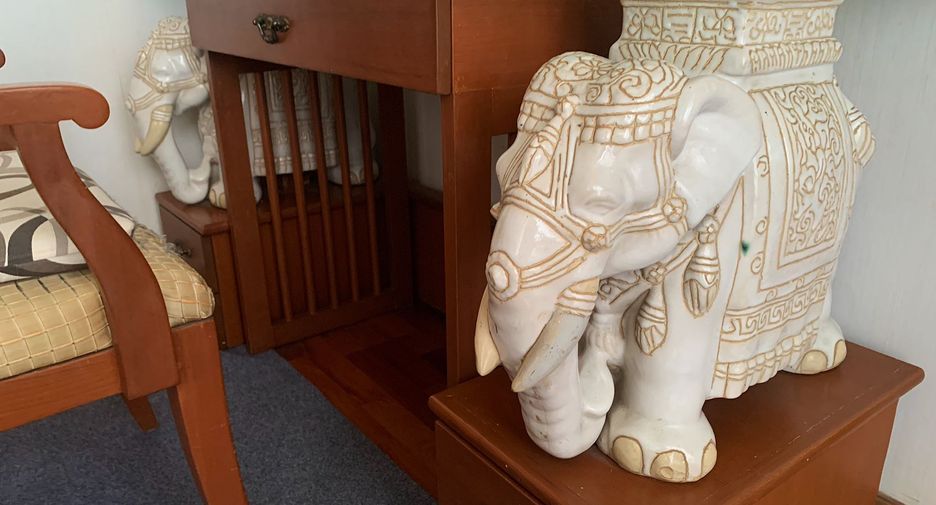 For sale 3 bedrooms condo in Watthana, Bangkok