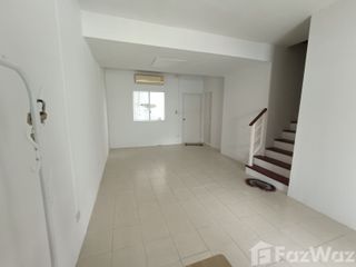 For sale 3 bedrooms townhouse in Lat Krabang, Bangkok