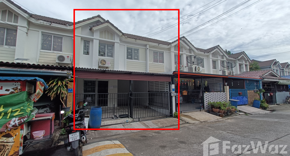 For sale 3 bedrooms townhouse in Lat Krabang, Bangkok