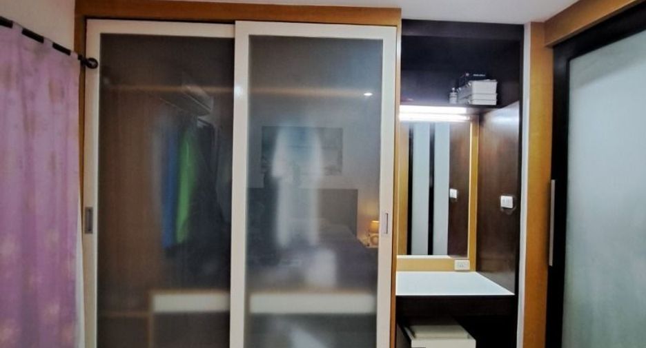 For sale 1 bed condo in Phra Khanong, Bangkok