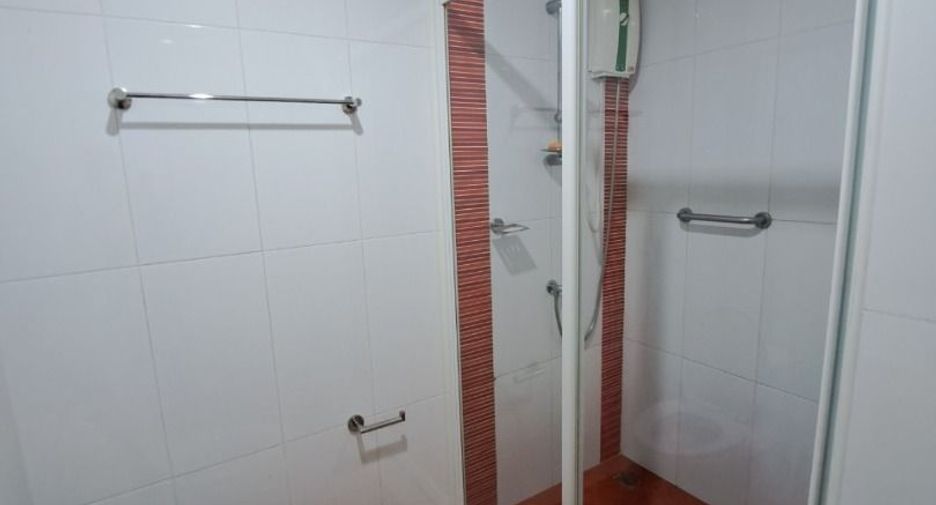 For sale 1 bed condo in Phra Khanong, Bangkok