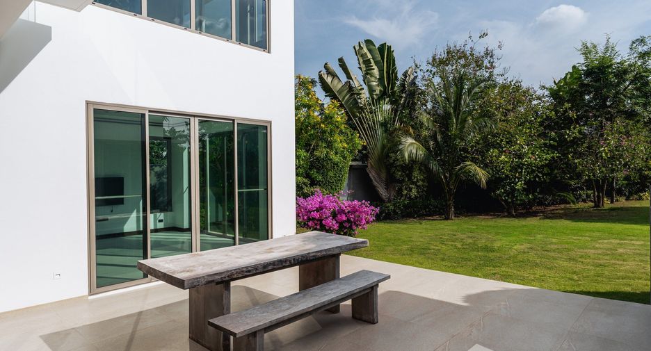 For sale 6 bedrooms villa in Thalang, Phuket