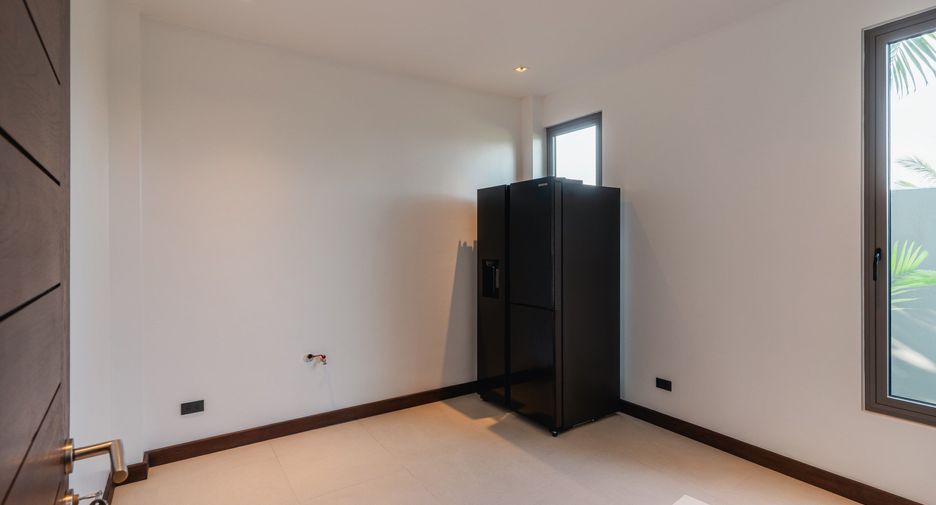 For sale 6 bedrooms villa in Thalang, Phuket