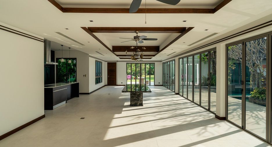 For sale 6 bedrooms villa in Thalang, Phuket