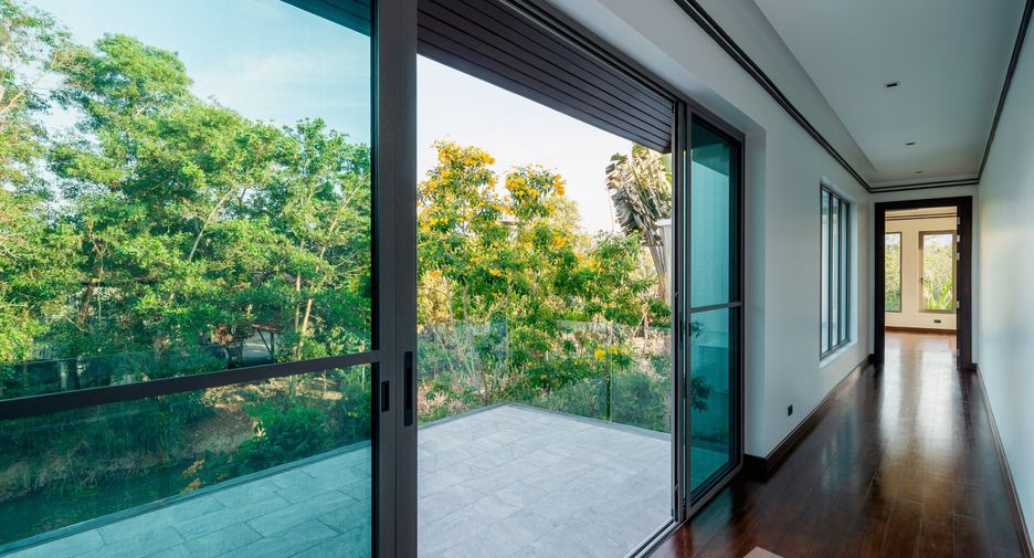 For sale 6 bedrooms villa in Thalang, Phuket