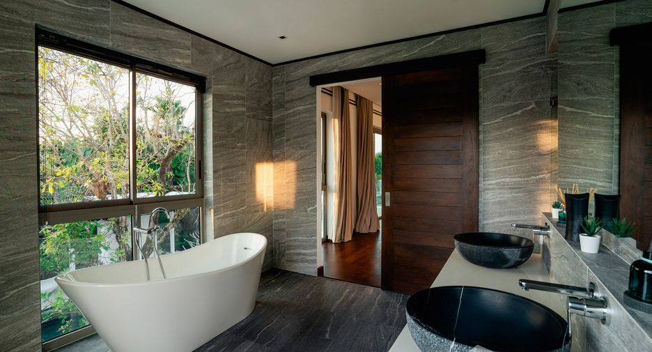 For sale 6 bedrooms villa in Thalang, Phuket
