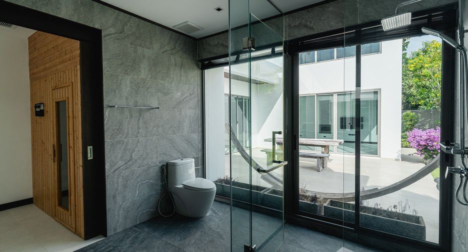 For sale 6 bedrooms villa in Thalang, Phuket