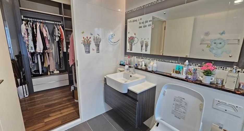 For sale 4 bedrooms house in Prawet, Bangkok