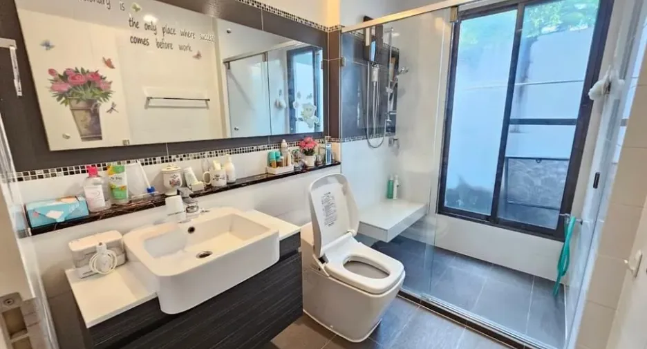 For sale 4 bedrooms house in Prawet, Bangkok