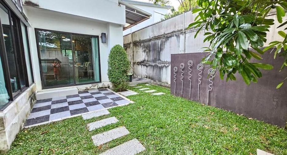 For sale 4 bedrooms house in Prawet, Bangkok