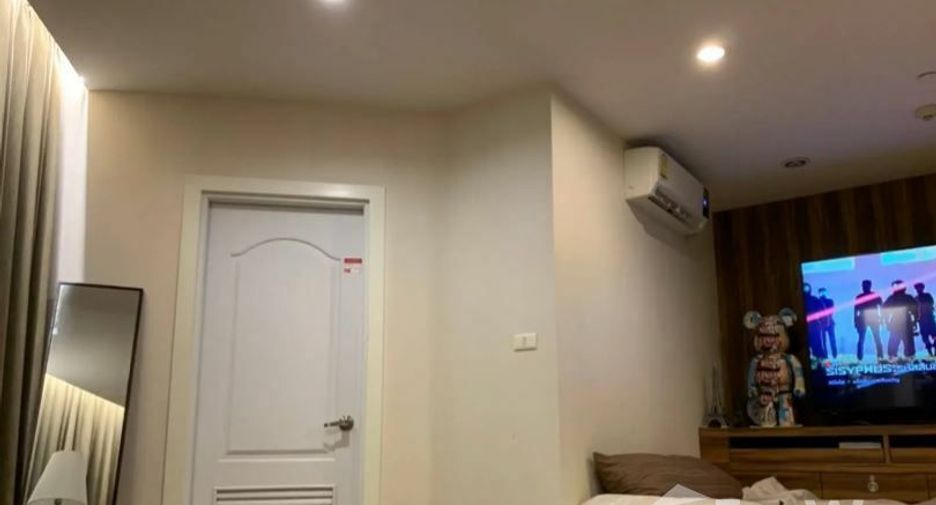 For rent そして for sale 2 ベッドルーム condo in Bang Rak, Bangkok