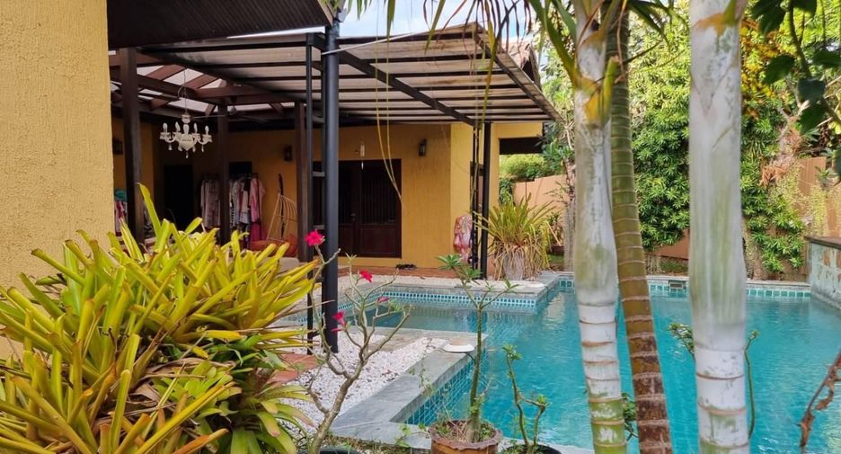 For sale 3 bedrooms villa in Mueang Phuket, Phuket