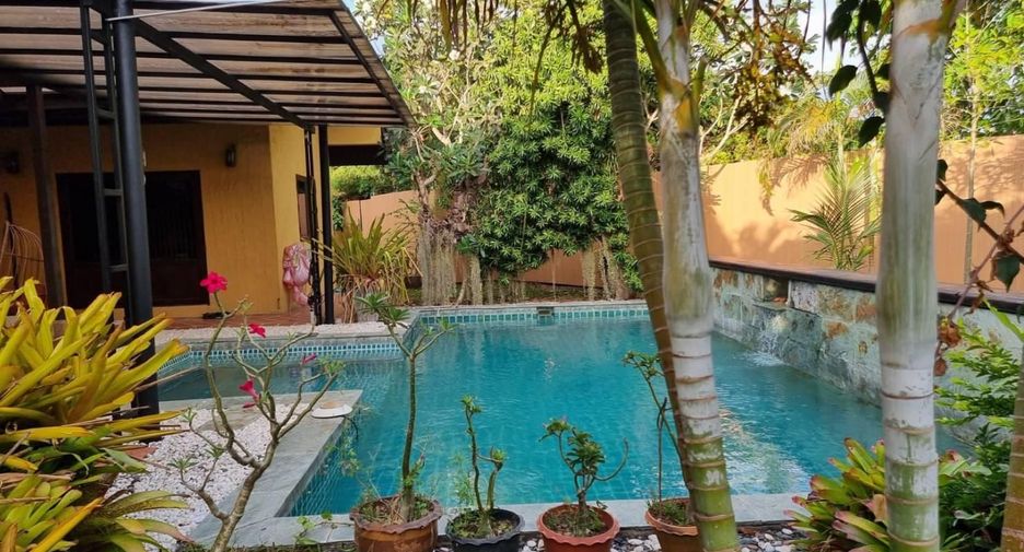For sale 3 bedrooms villa in Mueang Phuket, Phuket