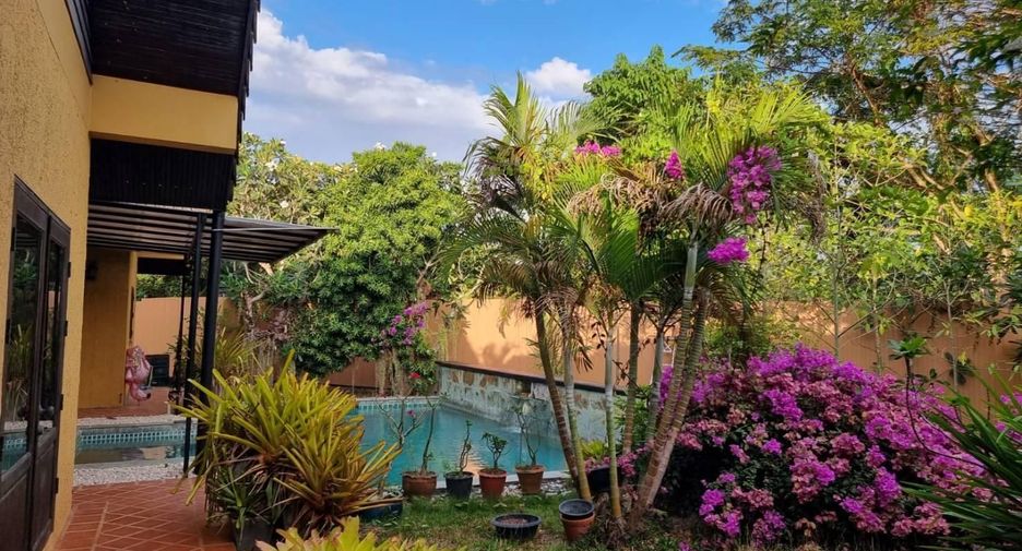 For sale 3 bedrooms villa in Mueang Phuket, Phuket