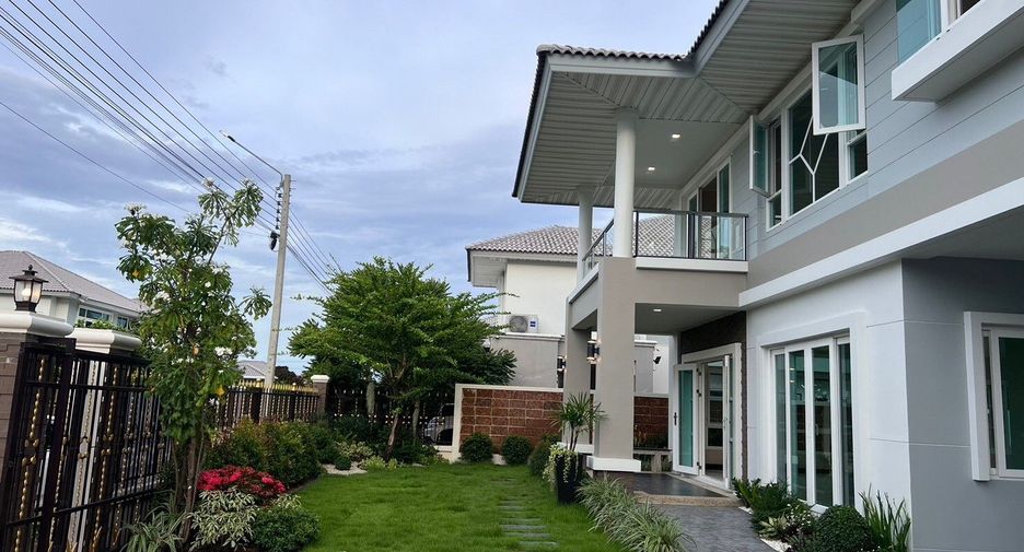For sale 4 bedrooms house in Thawi Watthana, Bangkok