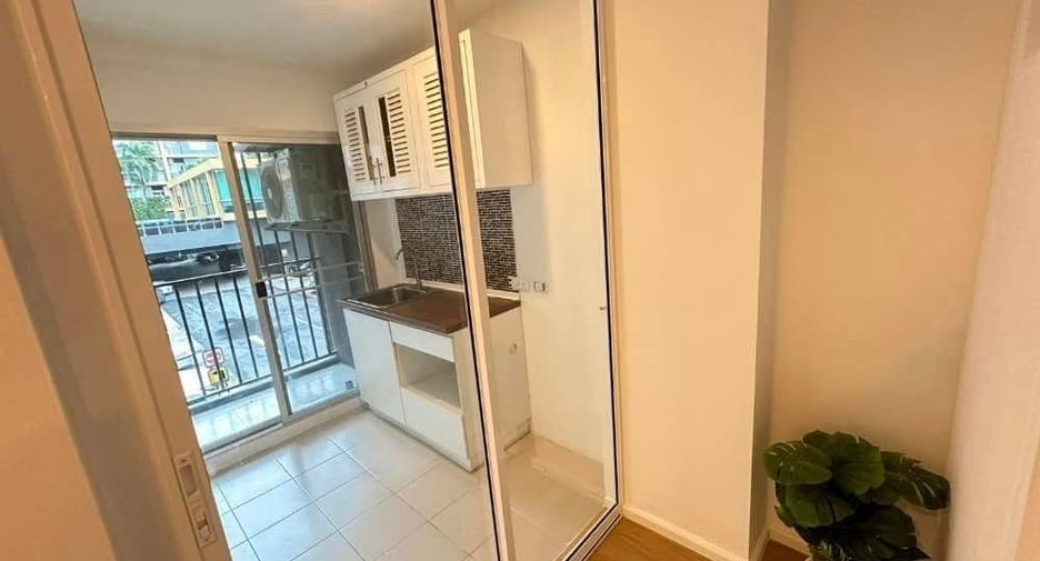 For sale 1 bed condo in Bang Kapi, Bangkok