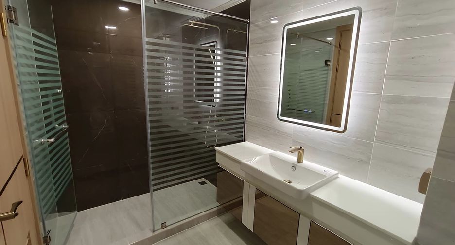 Condo en venta de 2 habitaciones en Bang Lamung, Chonburi