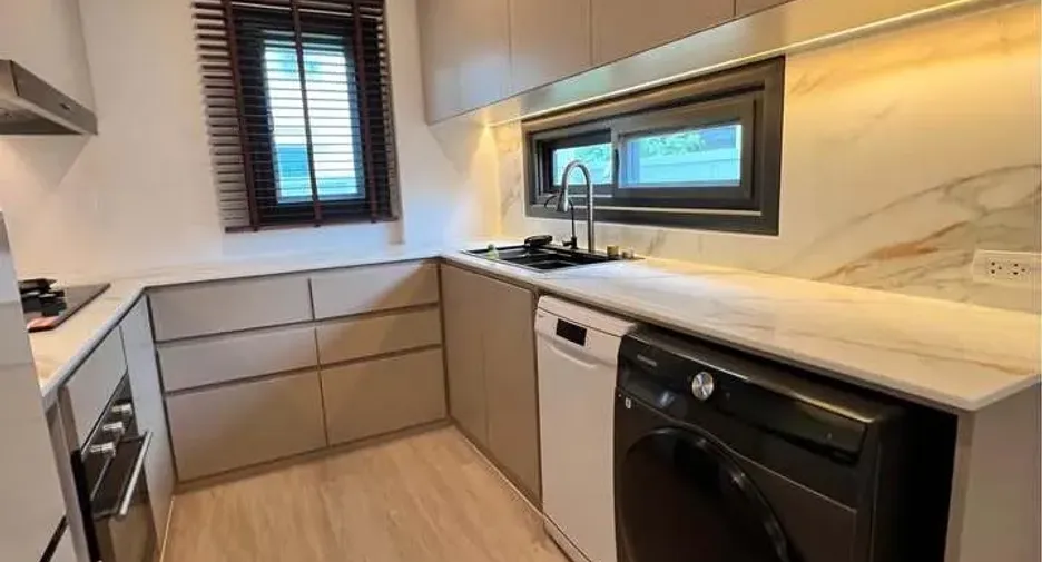 Haus zur Miete mit 4 Zimmer in Mueang Phuket, Phuket