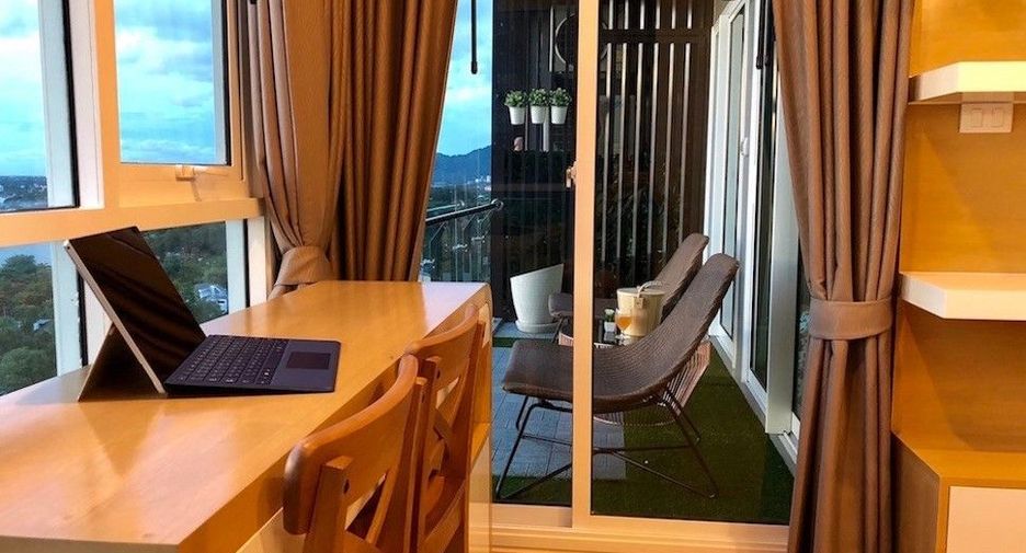For sale 2 bedrooms condo in Si Racha, Chonburi