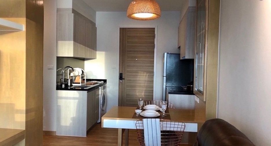 For sale 2 bedrooms condo in Si Racha, Chonburi